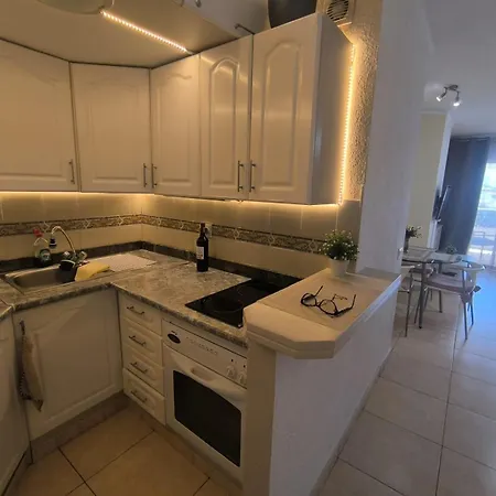 Apartament Beautiful Near The And Pool