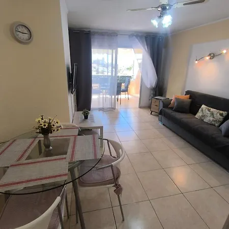 Beautiful Near The And Pool Apartament *