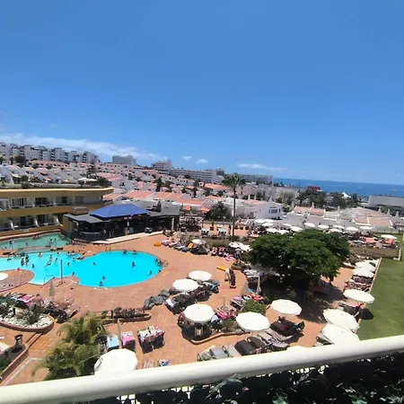 Apartament Beautiful Near The And Pool